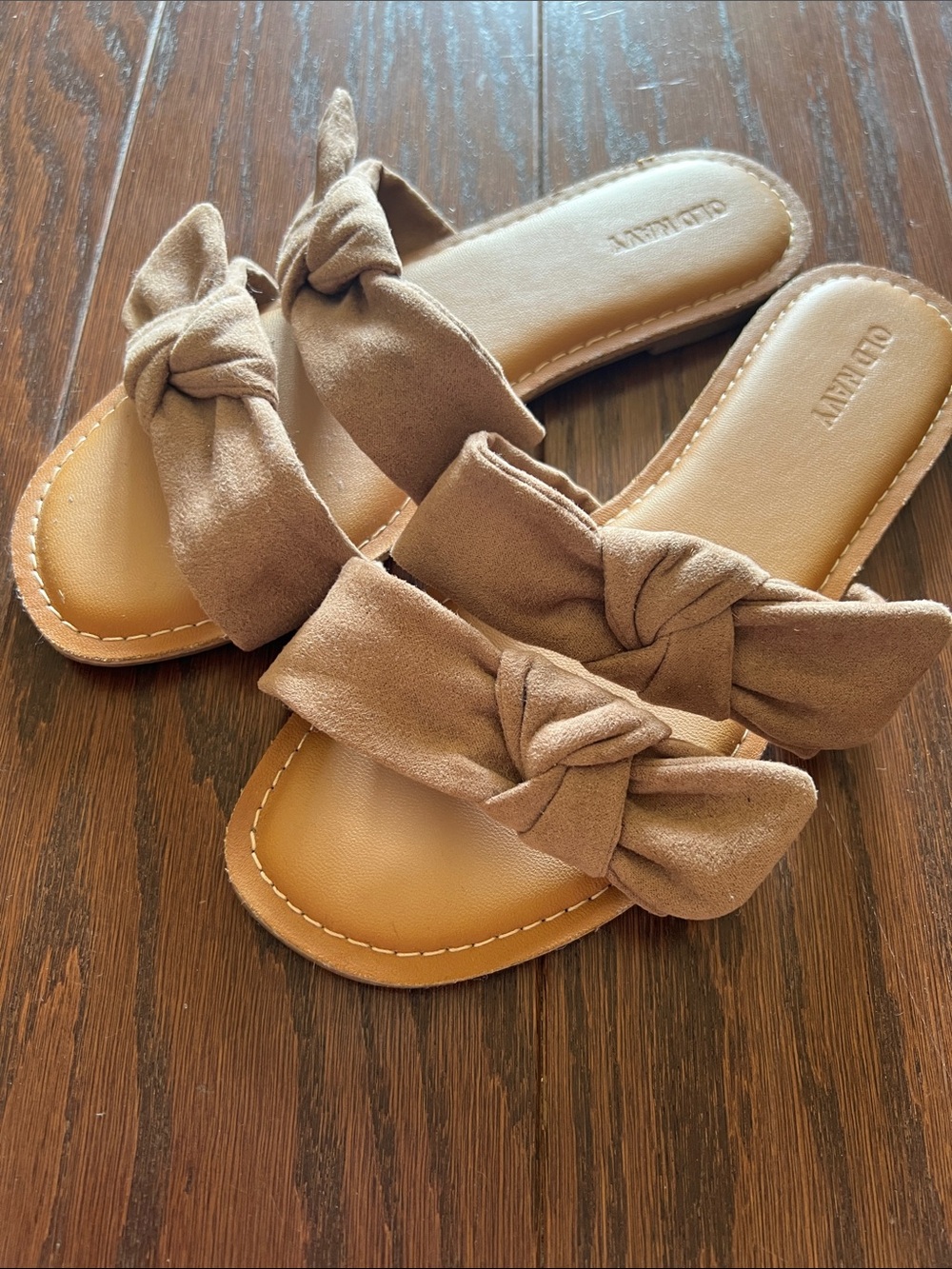 Old Navy Brown Knot Slide Sandals